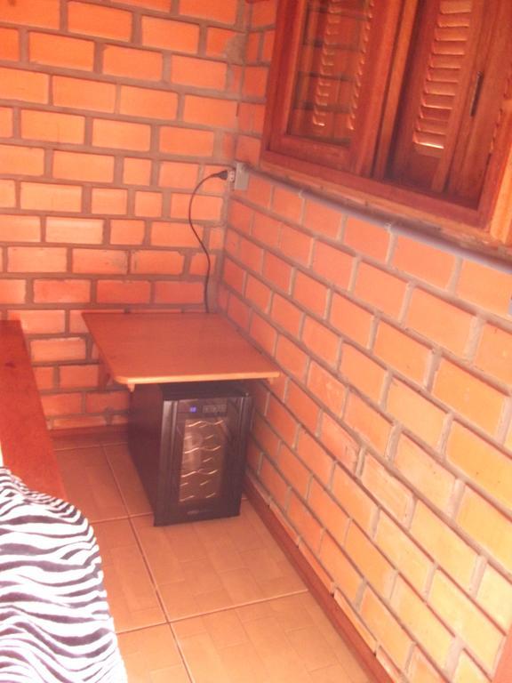 Pequena Pousada Pernottare Estacionamento Frente E Lado Publico Privado Gramado Phòng bức ảnh